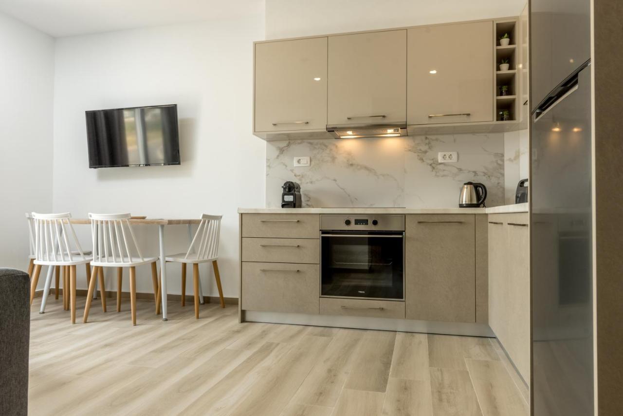 Allview Apartments Palaiochora Luaran gambar